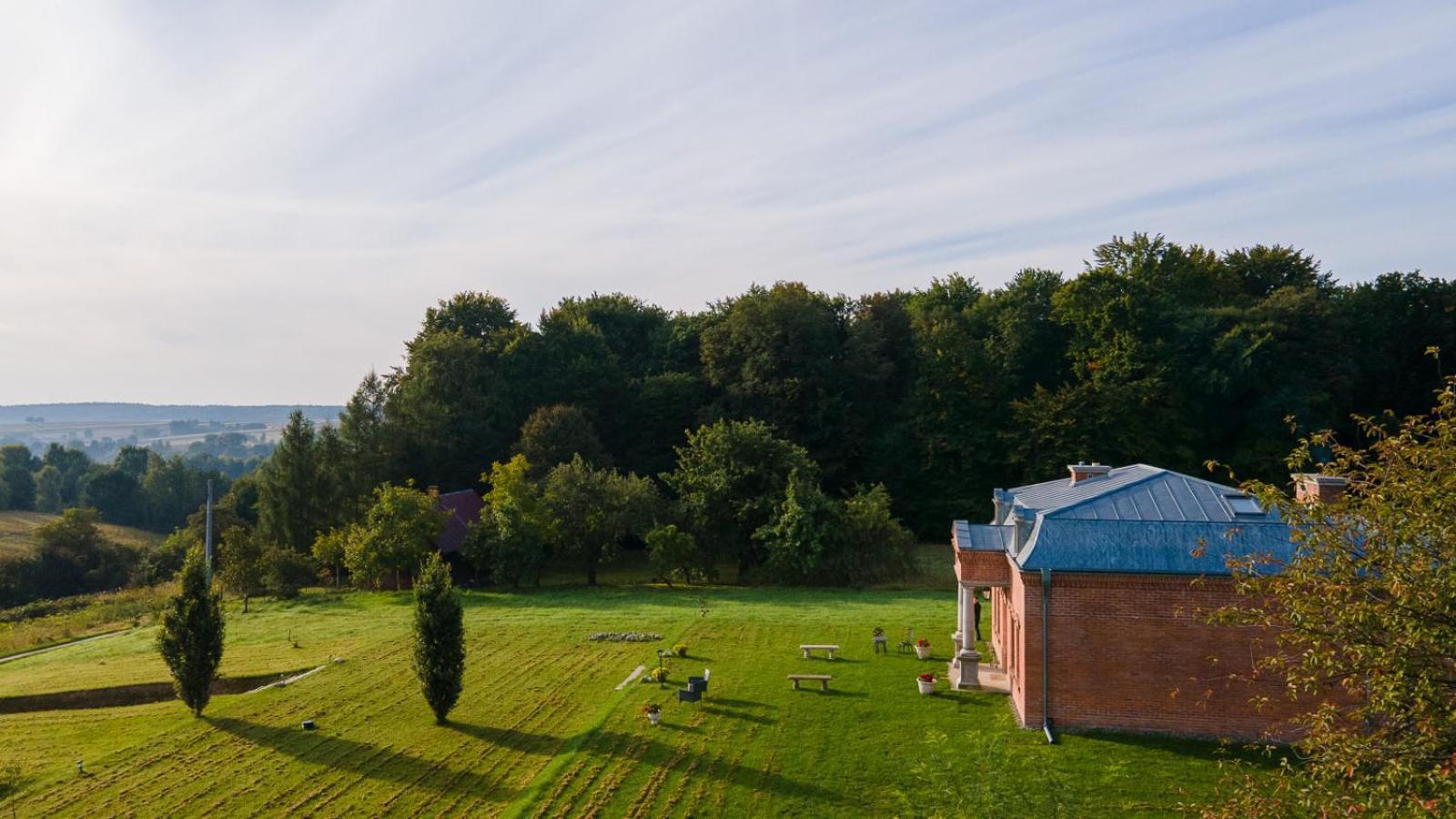 Dworek Atrium Tomaszów Lubelski Esterno foto